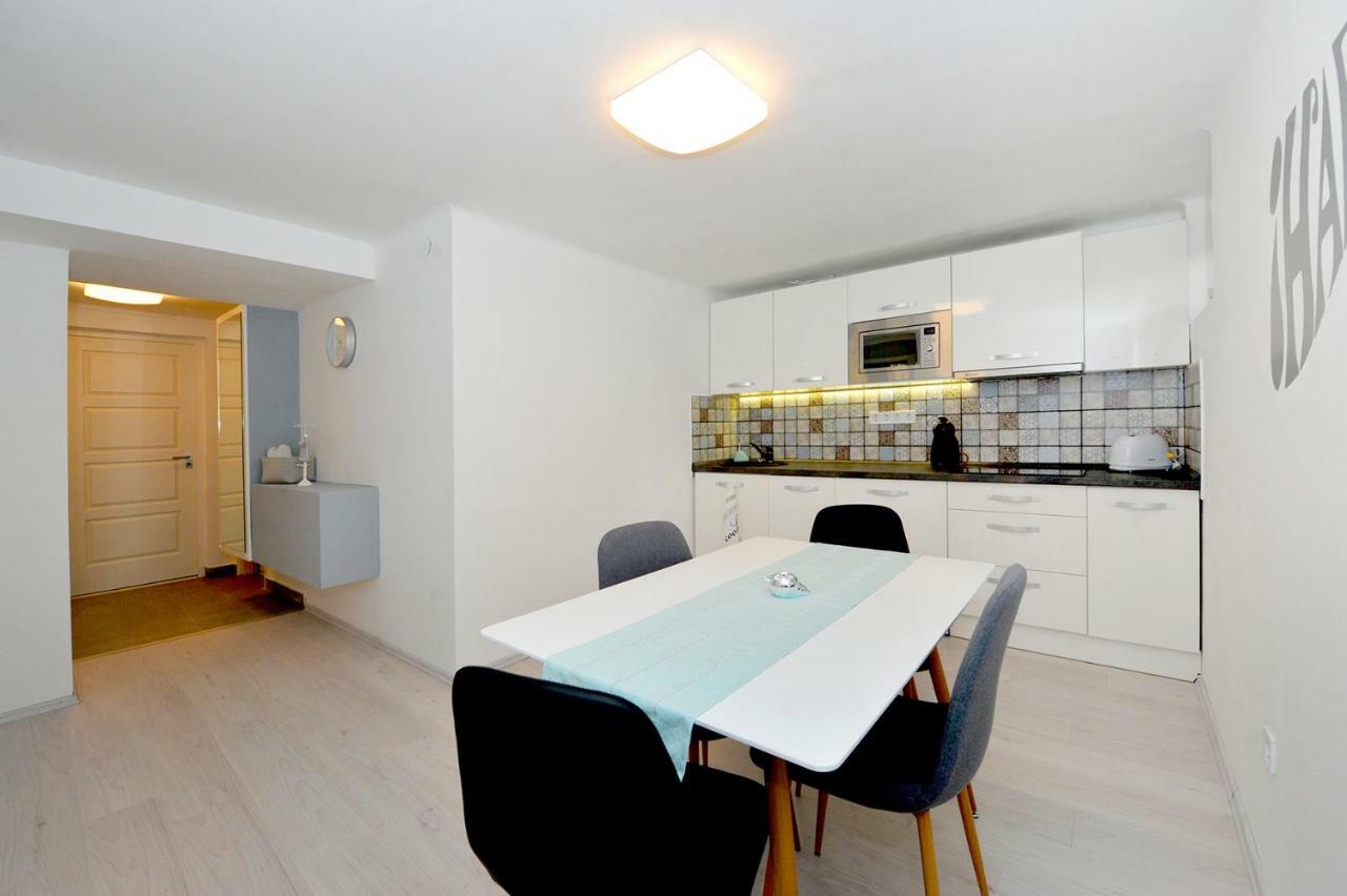 Pure Apartman Pecs Bagian luar foto
