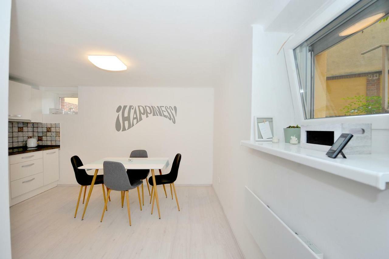 Pure Apartman Pecs Bagian luar foto