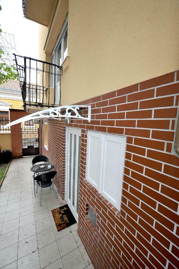 Pure Apartman Pecs Bagian luar foto